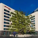 Hampton By Hilton Frankfurt Airport Otel 3*