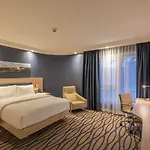 Hampton By Hilton Frankfurt Airport Otel Frankfurt am Main