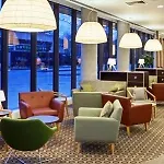 Hampton By Hilton Frankfurt Airport Otel 3*