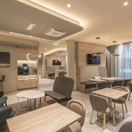 Hampton By Hilton Frankfurt Airport