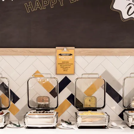 מלון Hampton By Hilton Frankfurt Airport