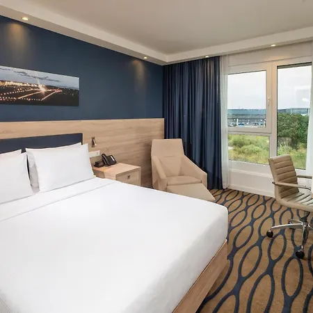 Hampton By Hilton Frankfurt Airport