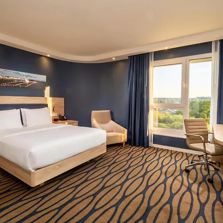 Hotel Hampton By Hilton Frankfurt Airport 3*