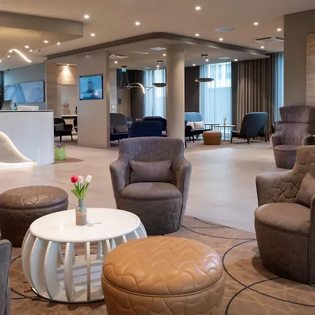 Hotel Hampton By Hilton Frankfurt Airport 3*