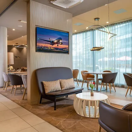 Hampton By Hilton Frankfurt Airport