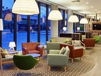 Hampton By Hilton Frankfurt Airport מלון 3*