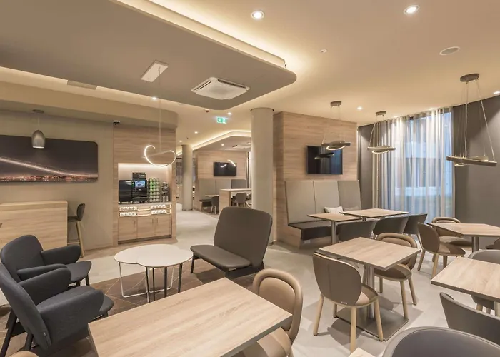 Hampton By Hilton Frankfurt Airport