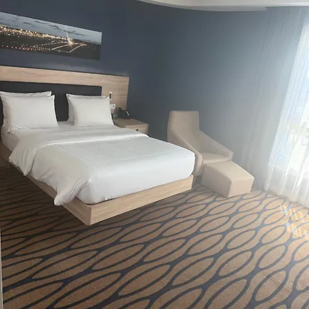 Hampton By Hilton Frankfurt Airport 3*