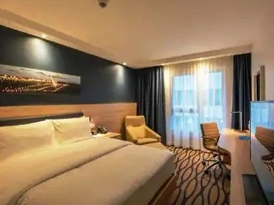 Hampton By Hilton Frankfurt Airport 3*